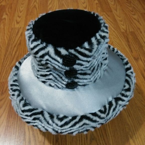 Donna Vinci Culture Hat main image 8